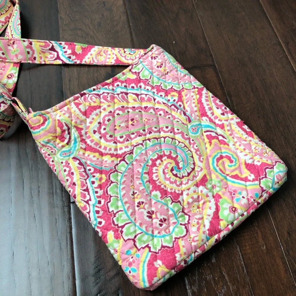 24.Vera Bradley Crossbody Bag